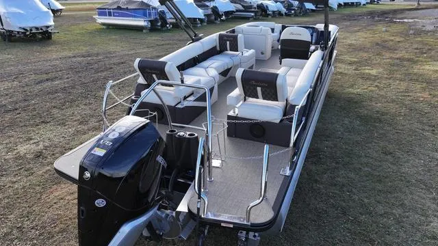 Slide: The Image of Barletta Lusso L25M 2024 - 13