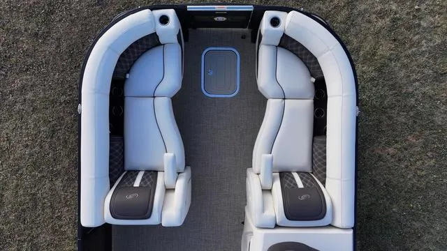 Slide: The Image of Barletta Lusso L25M 2024 - 16