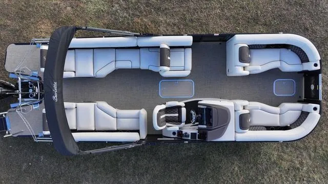 Slide: The Image of Barletta Lusso L25M 2024 - 20