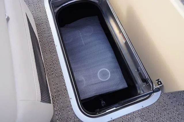 Slide: The Image of Barletta Lusso L25M 2024 - 24