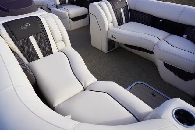 Slide: The Image of Barletta Lusso L25M 2024 - 29