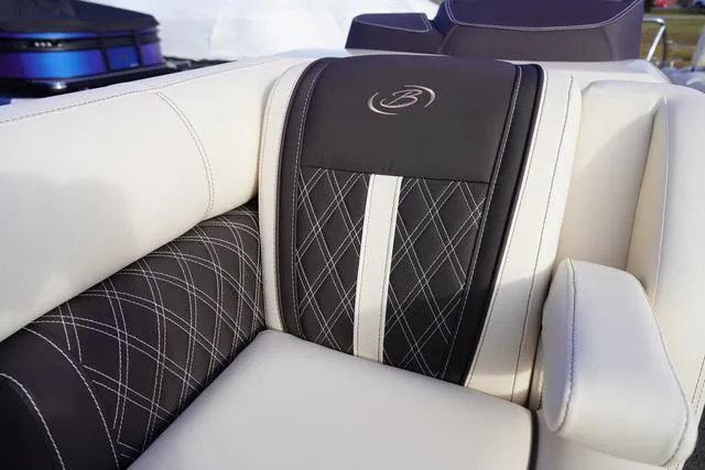 Slide: The Image of Barletta Lusso L25M 2024 - 34