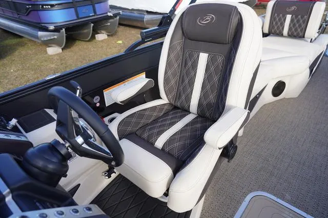 Slide: The Image of Barletta Lusso L25M 2024 - 42