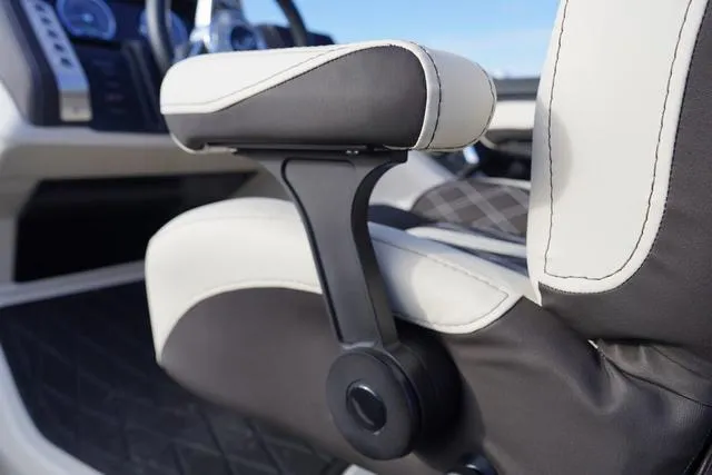 Slide: The Image of Barletta Lusso L25M 2024 - 43