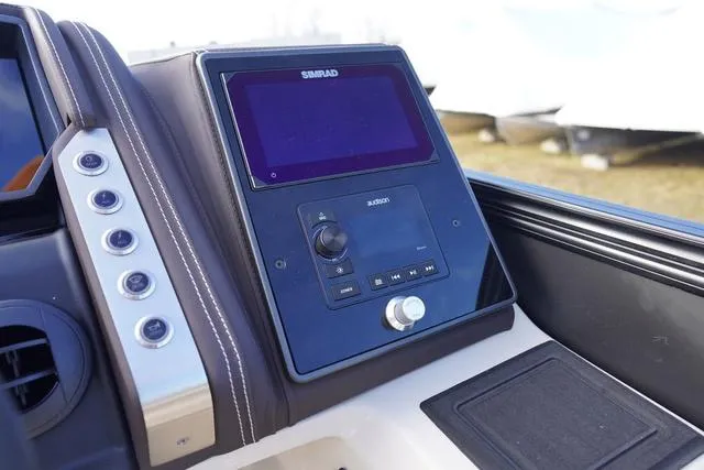 Slide: The Image of Barletta Lusso L25M 2024 - 50