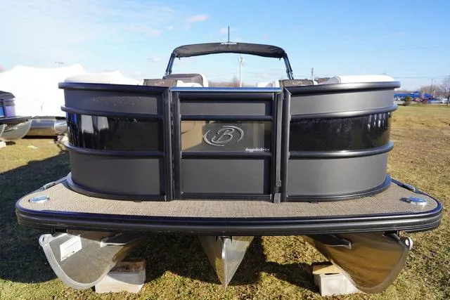 Slide: The Image of Barletta Lusso L25M 2024 - 6