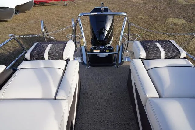 Slide: The Image of Barletta Lusso L25M 2024 - 67