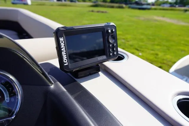 Slide: The Image of Harris Cruiser 230 FC 2025 - 29