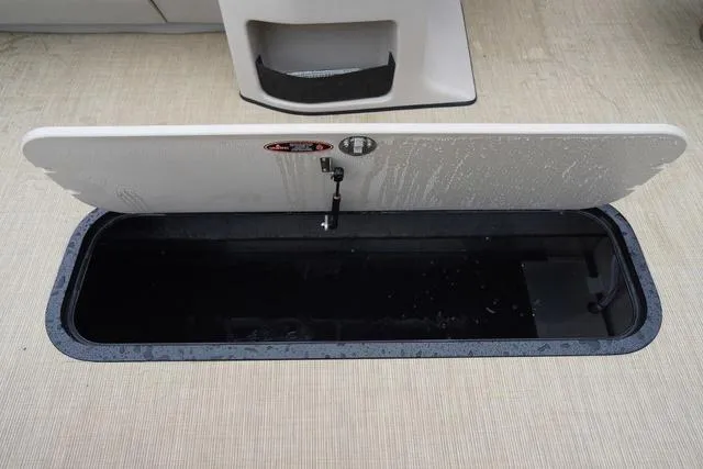 Slide: The Image of Harris Cruiser 230 CWDH 2025 - 19