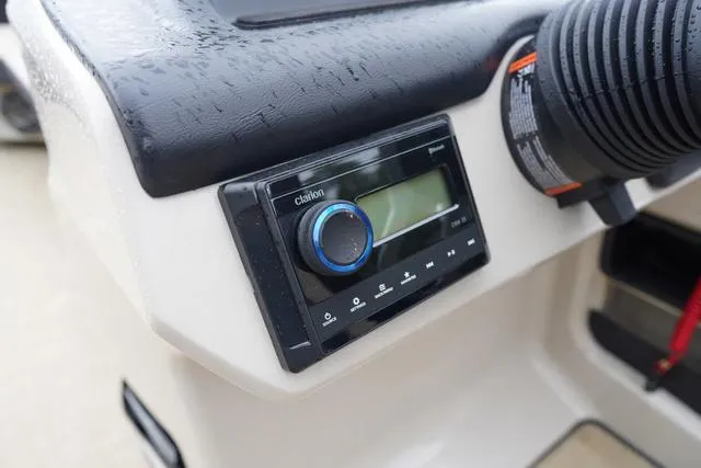 Slide: The Image of Harris Cruiser 230 CWDH 2025 - 30