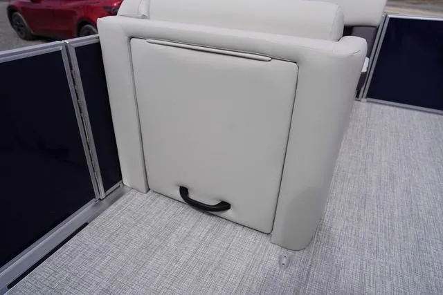 Slide: The Image of Harris Cruiser 210 CW 2025 - 10