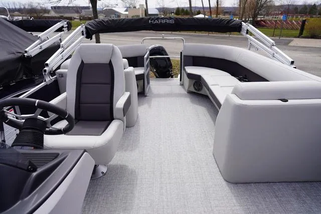 Slide: The Image of Harris Cruiser 210 CW 2025 - 20