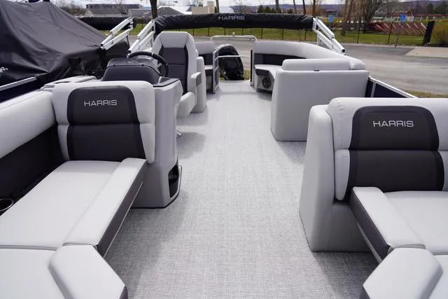 Slide: The Image of Harris Cruiser 210 CW 2025 - 21