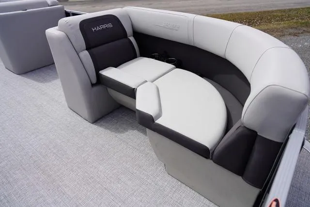 Slide: The Image of Harris Cruiser 210 CW 2025 - 24