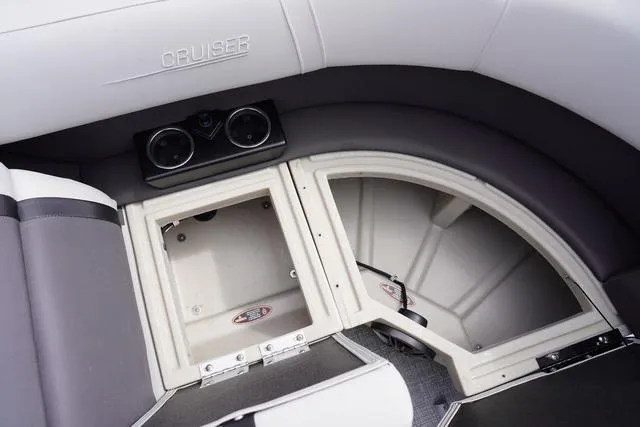 Slide: The Image of Harris Cruiser 210 CW 2025 - 7