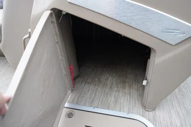 Slide: The Image of Bennington 24 LXSB 2022 - 13