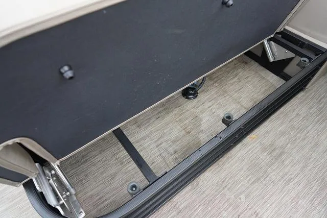 Slide: The Image of Bennington 24 LXSB 2022 - 18