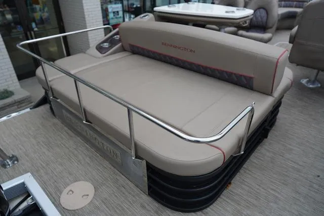 Slide: The Image of Bennington 24 LXSB 2022 - 24