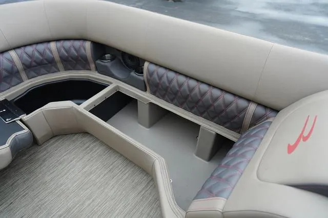 Slide: The Image of Bennington 24 LXSB 2022 - 9