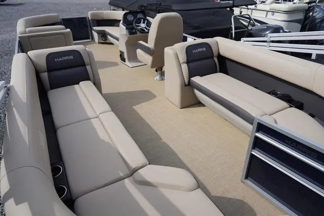 Slide: The Image of Harris Cruiser 250 CW 2024 - 15