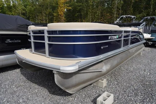 Slide: The Image of Harris Cruiser 250 CW 2024 - 3