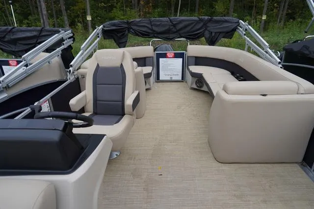 Slide: The Image of Harris Cruiser 250 CW 2024 - 16