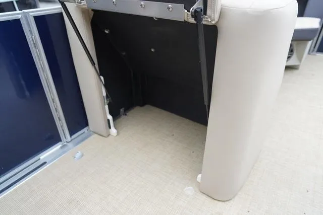 Slide: The Image of Harris Cruiser 250 CW 2024 - 25