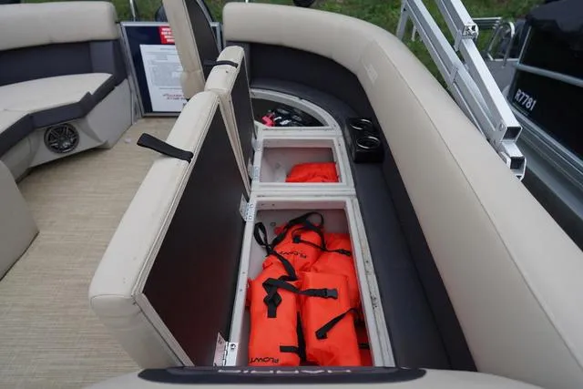 Slide: The Image of Harris Cruiser 230 CW 2024 - 13