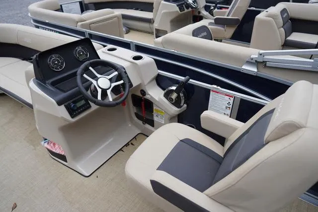 Slide: The Image of Harris Cruiser 230 CW 2024 - 25