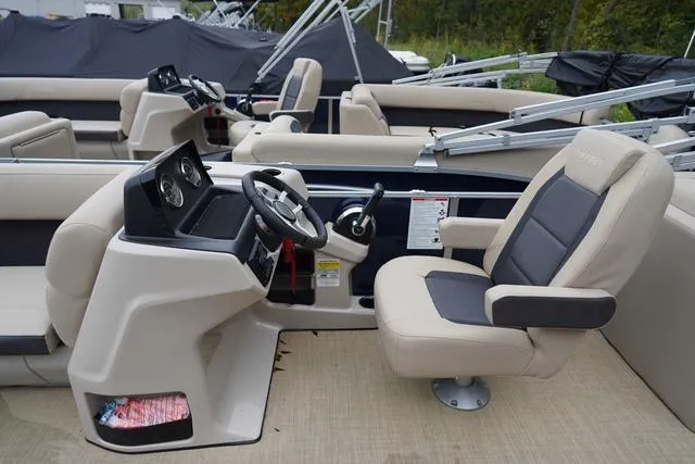 Slide: The Image of Harris Cruiser 230 CW 2024 - 26