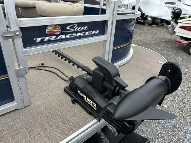 Slide: The Image of 2023 Sun Tracker Bass Buggy® 16 XL Select with Minn Kota trolling motor. - 10
