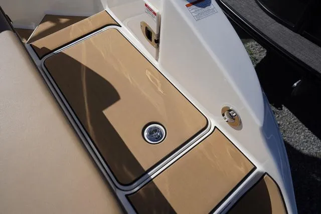 Slide: The Image of Sea Ray SDX 270 Surf 2024 - 14