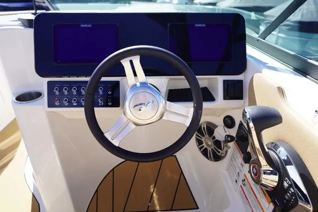 Slide: The Image of Sea Ray SDX 270 Surf 2024 - 22