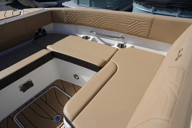 Slide: The Image of Sea Ray SDX 270 Surf 2024 - 28