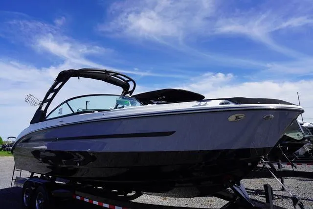 Slide: The Image of Sea Ray SDX 270 Surf 2024 - 3