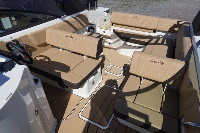 Slide: The Image of Sea Ray SDX 270 Surf 2024 - 32