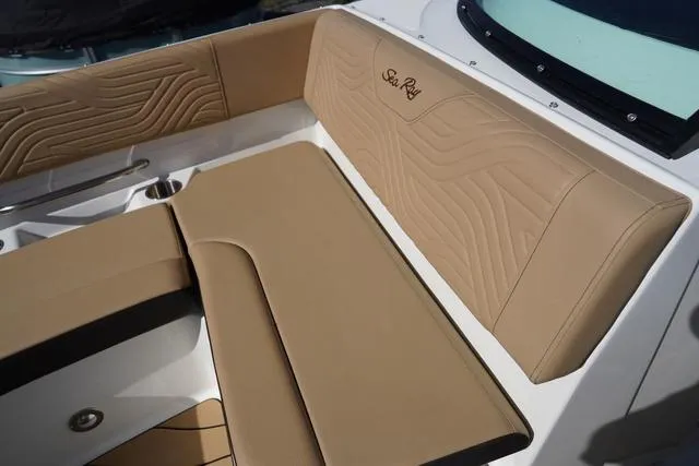 Slide: The Image of Sea Ray SDX 270 Surf 2024 - 36