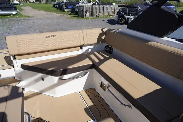Slide: The Image of Sea Ray SDX 270 Surf 2024 - 39