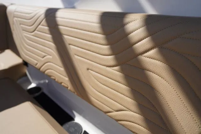 Slide: The Image of Sea Ray SDX 270 Surf 2024 - 49