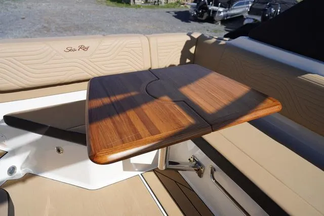 Slide: The Image of Sea Ray SDX 270 Surf 2024 - 58