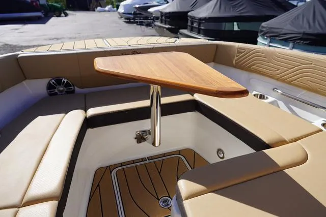 Slide: The Image of Sea Ray SDX 270 Surf 2024 - 62