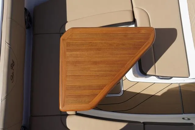 Slide: The Image of Sea Ray SDX 270 Surf 2024 - 65