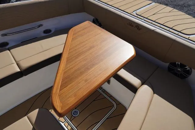 Slide: The Image of Sea Ray SDX 270 Surf 2024 - 66