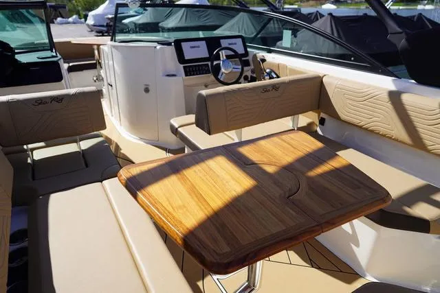 Slide: The Image of Sea Ray SDX 270 Surf 2024 - 68