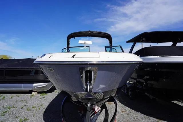 Slide: The Image of Sea Ray SDX 270 Surf 2024 - 71