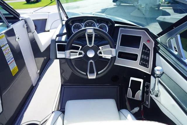 Slide: The Image of MasterCraft XT23 2019 - 29