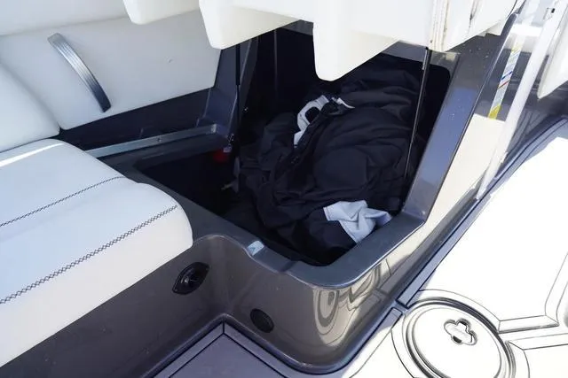 Slide: The Image of MasterCraft XT23 2019 - 35