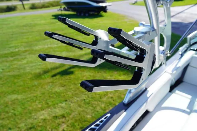 Slide: The Image of MasterCraft XT23 2019 - 39