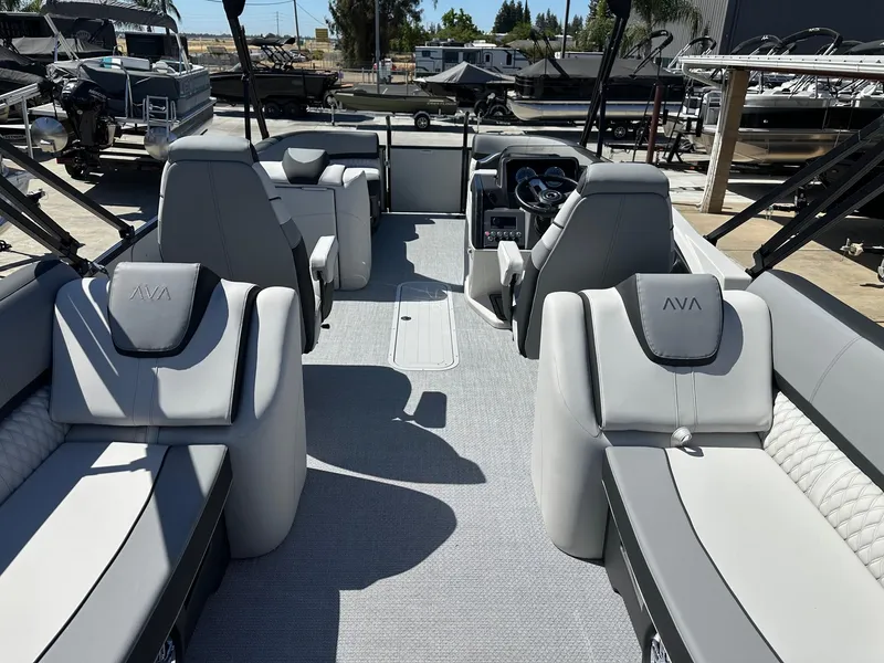 Slide: The Image of Avalon Catalina - 23 FT Quad Lounger w/ 200HP Mercury! 2025 - 16