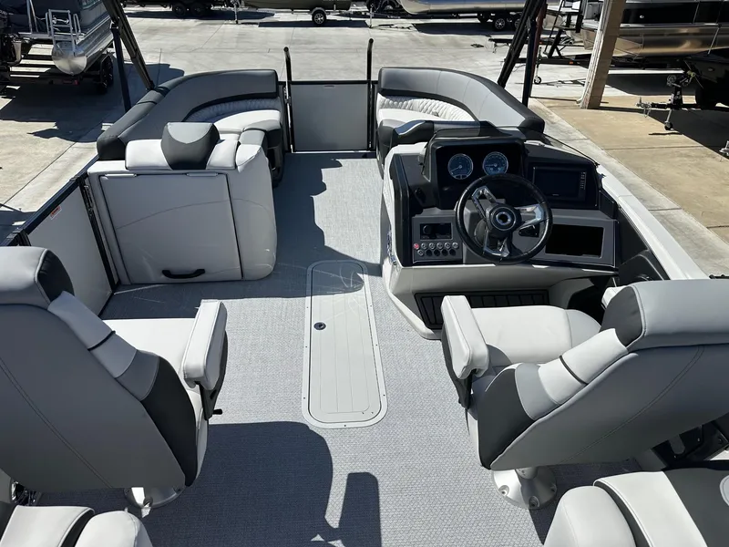 Slide: The Image of Avalon Catalina - 23 FT Quad Lounger w/ 200HP Mercury! 2025 - 7